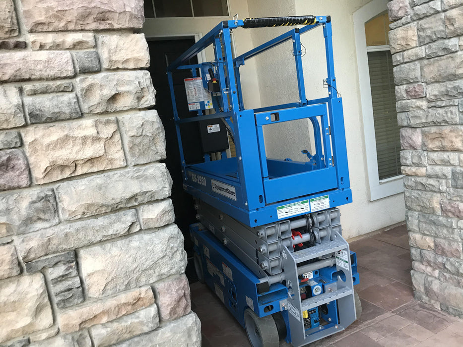 2020 Genie GS-1930 Solid Non Marking Tires, Beacon, Folding rails with half height swing gate, 800W Inverter