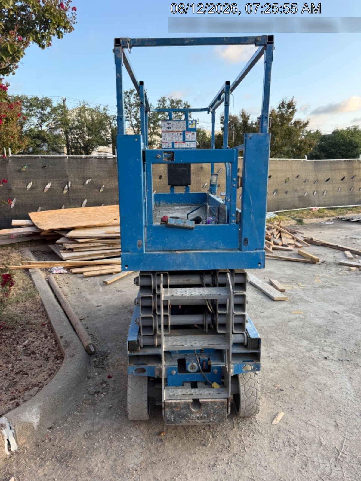 2023 GENIE GS-2632