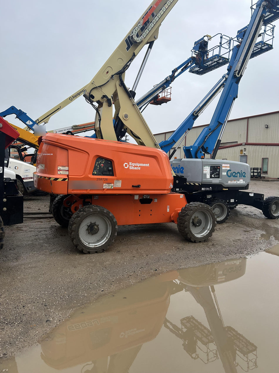 2022 JLG 660SJ