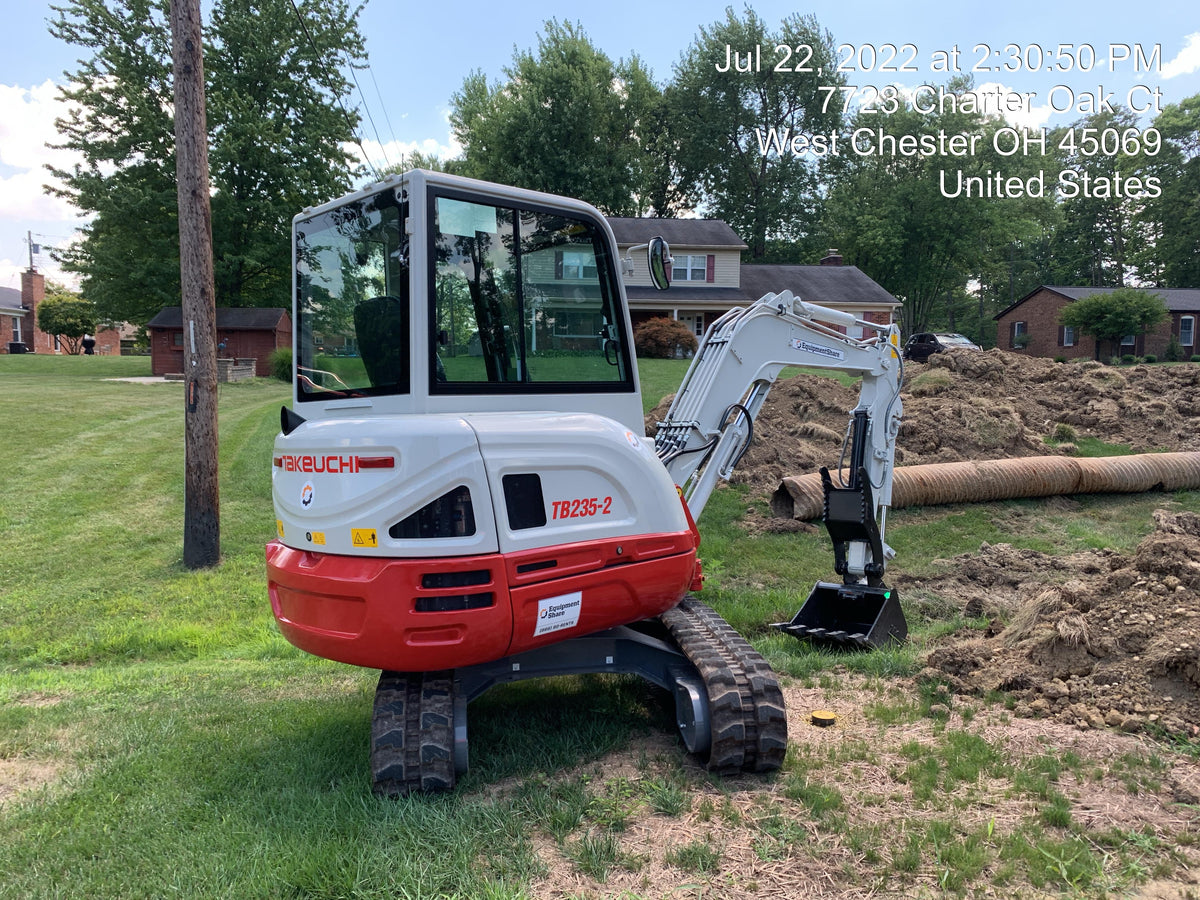 2022 TAKEUCHI TB235-2CR