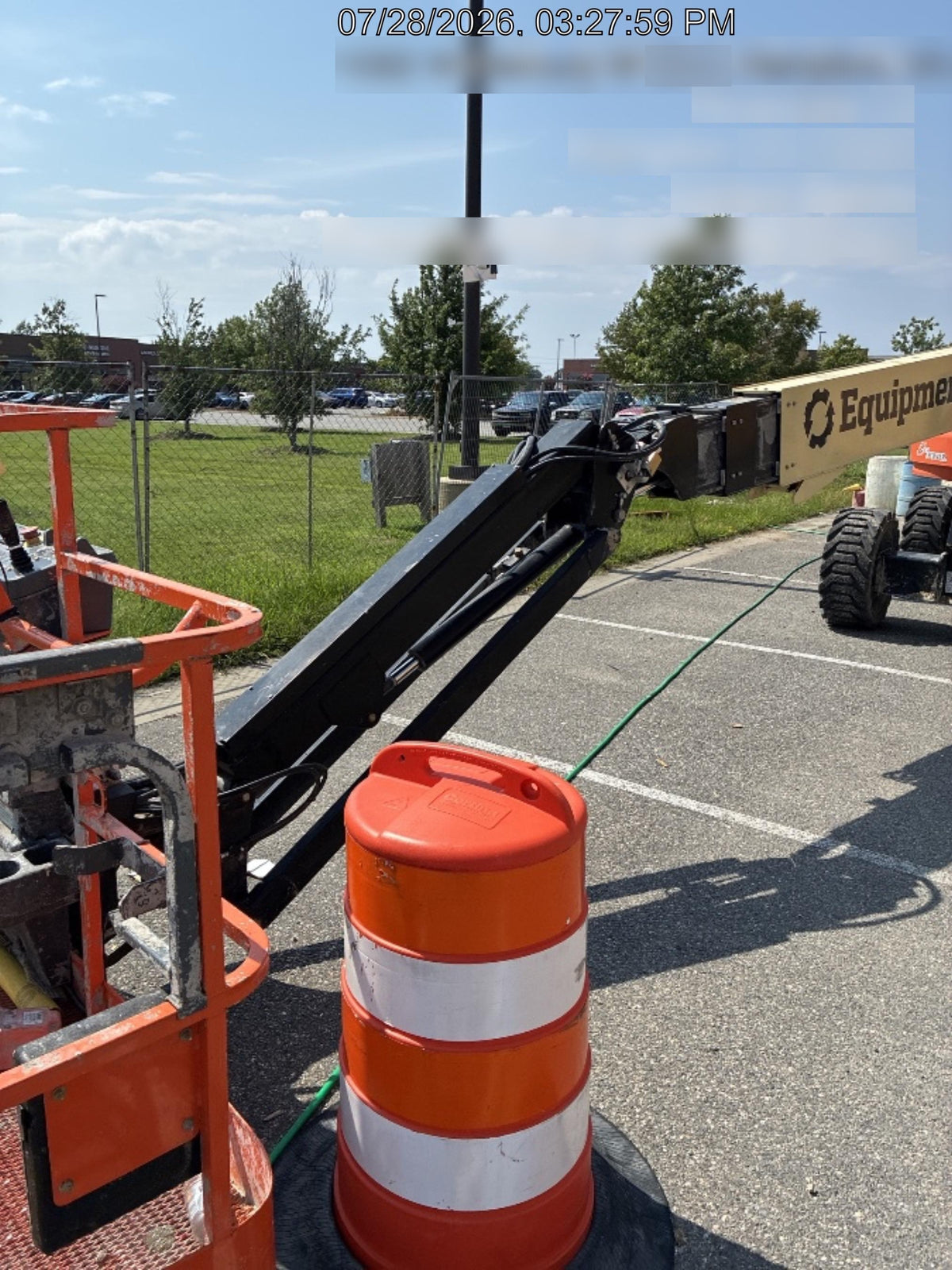 2023 JLG 660SJ