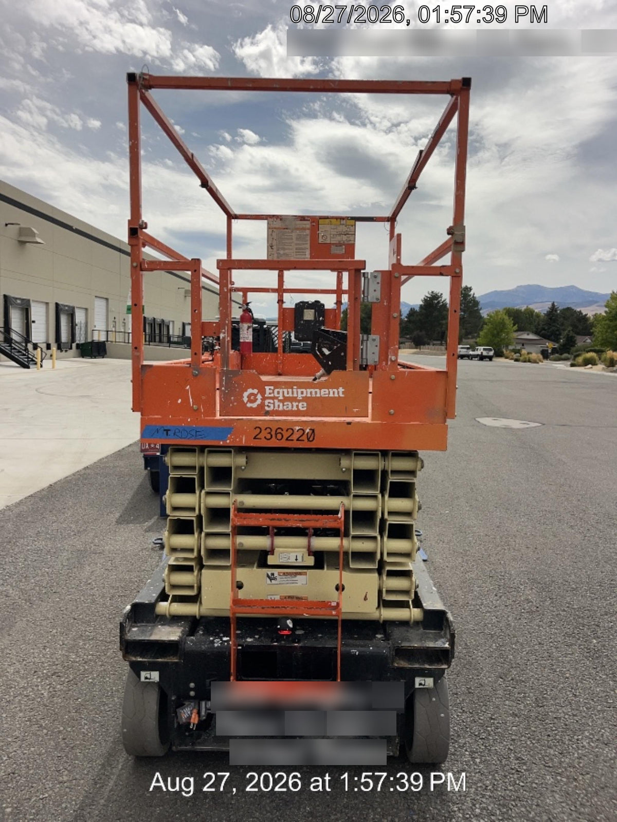 2022 JLG ES3246