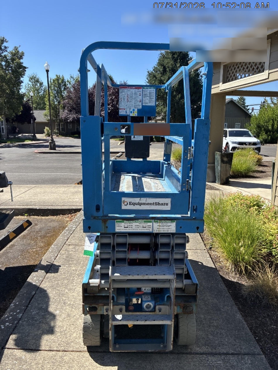 2019 Genie GS-1930 Half Height Swing Gate, 800W Inverter