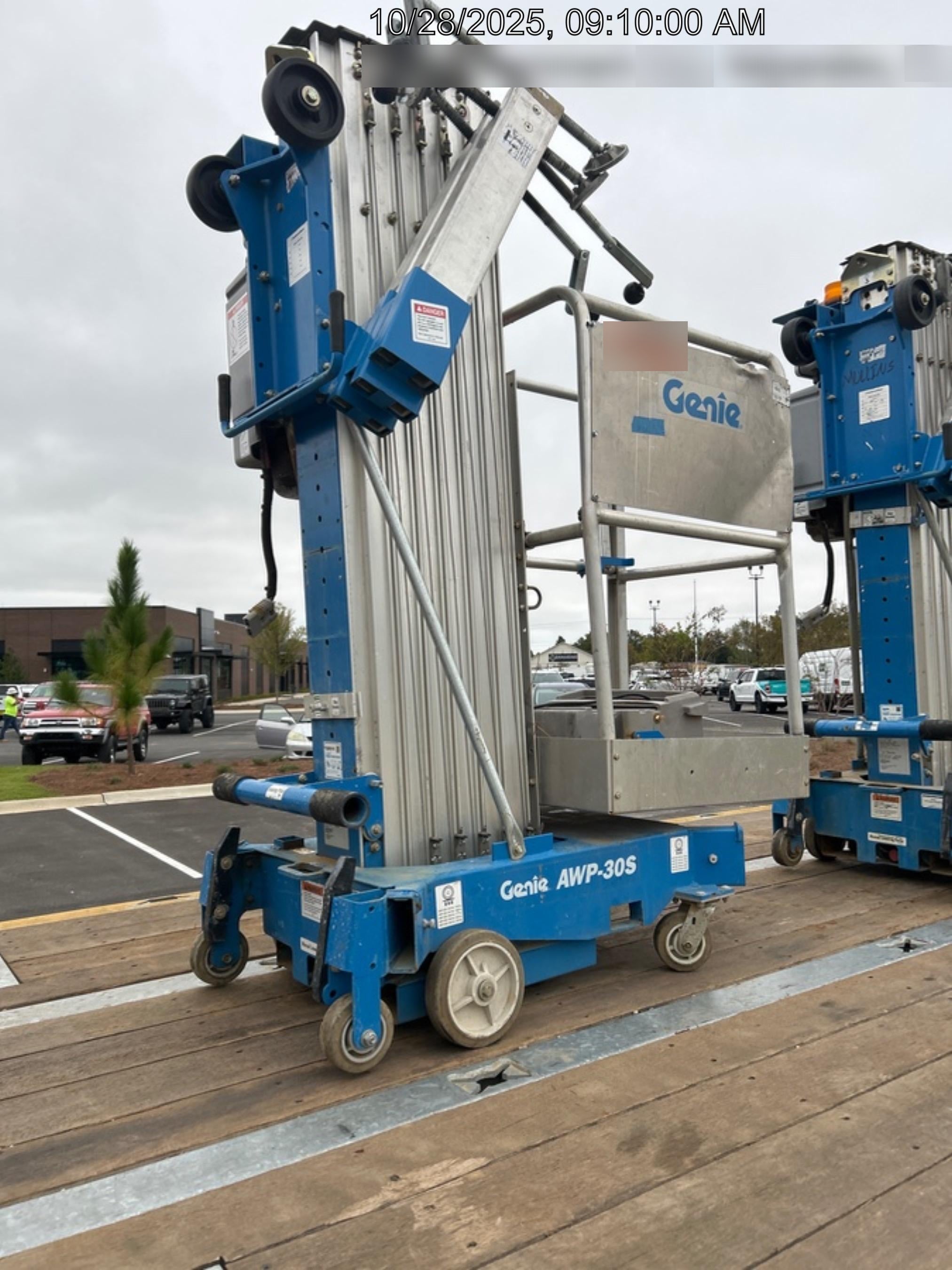 2019 GENIE AWP-30S