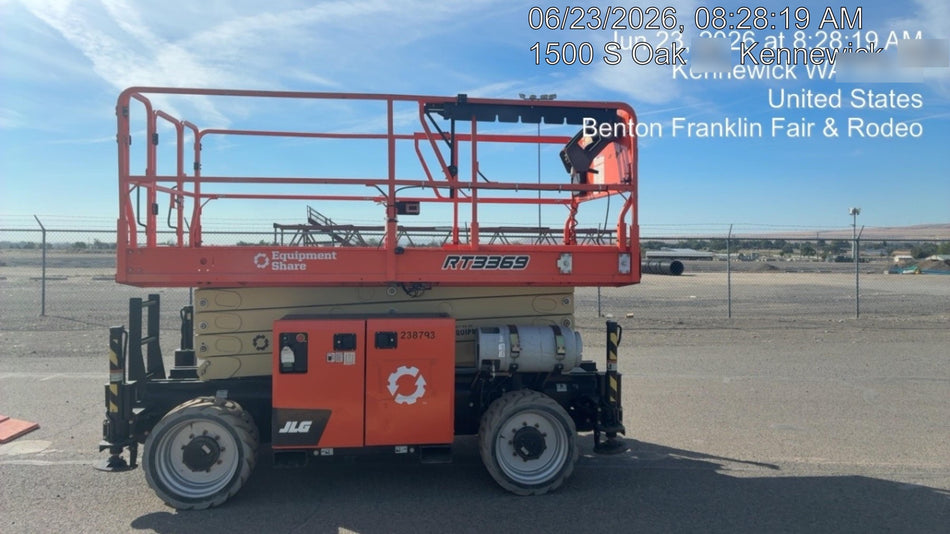 2022 JLG RT3369