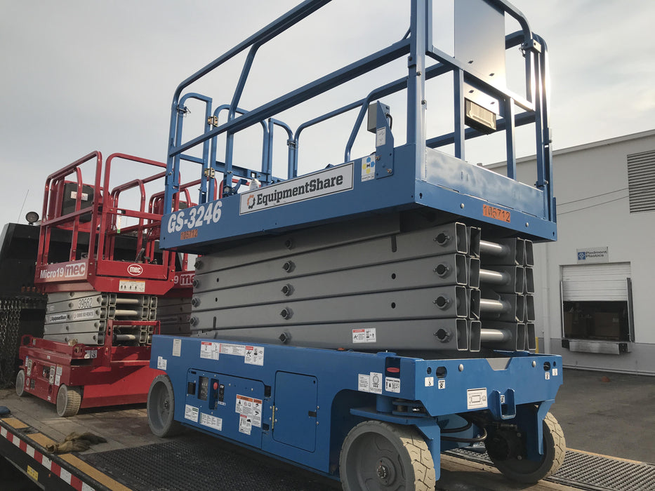 2020 Genie GS-3246 Standard, Folding full height swing gate