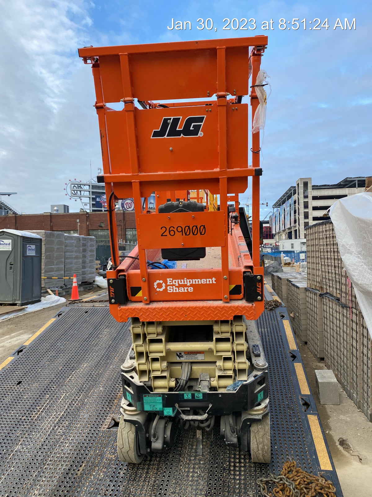 2022 JLG ES1932