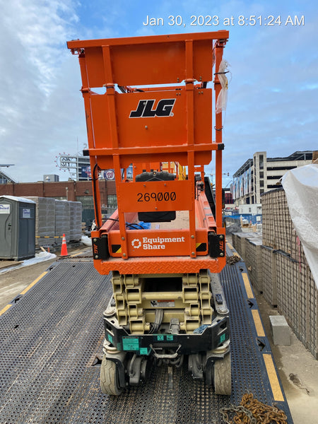2022 JLG ES1932