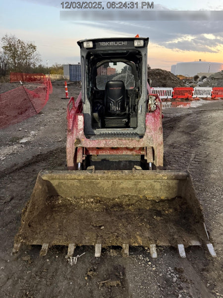 2020 Takeuchi TL8CR Cab/Heat/Air, 74hp, Hydraulic QC w/76" HD Bucket w/ Smooth Bolt on Edge, 76" HD Bucket w/Teeth