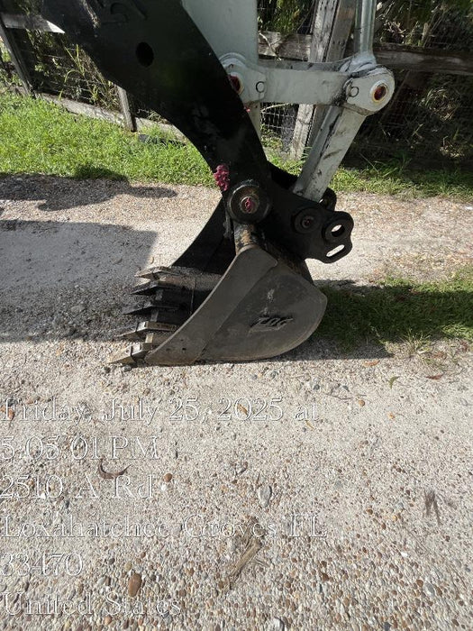 2025 TAKEUCHI 24" Bucket Takeuchi