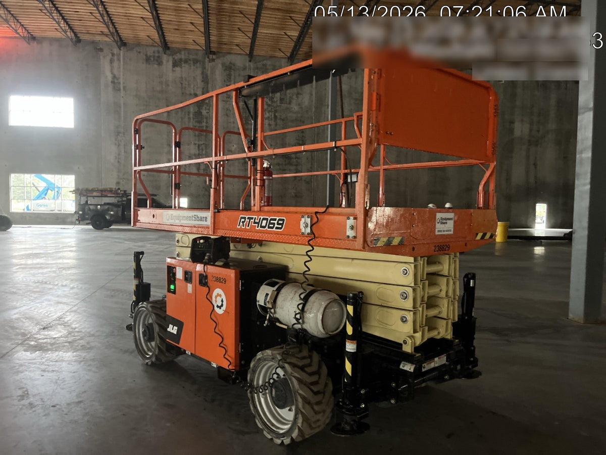 2022 JLG RT4069