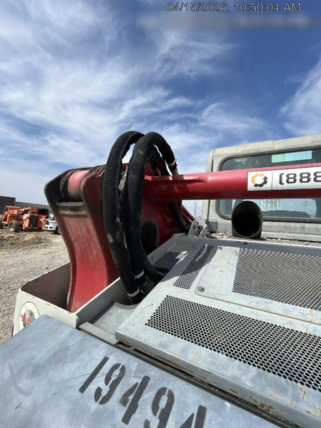 2018 Takeuchi TL12V2C Takeuchi TL12V2C Cab Skid Steer Track Loader, 80" HD dirt bucket with 9 teeth