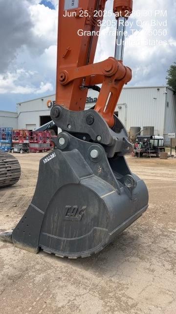 2025 HITACHI Bucket 60" HD, Excavator 110,000 - 120,000 Hitachi