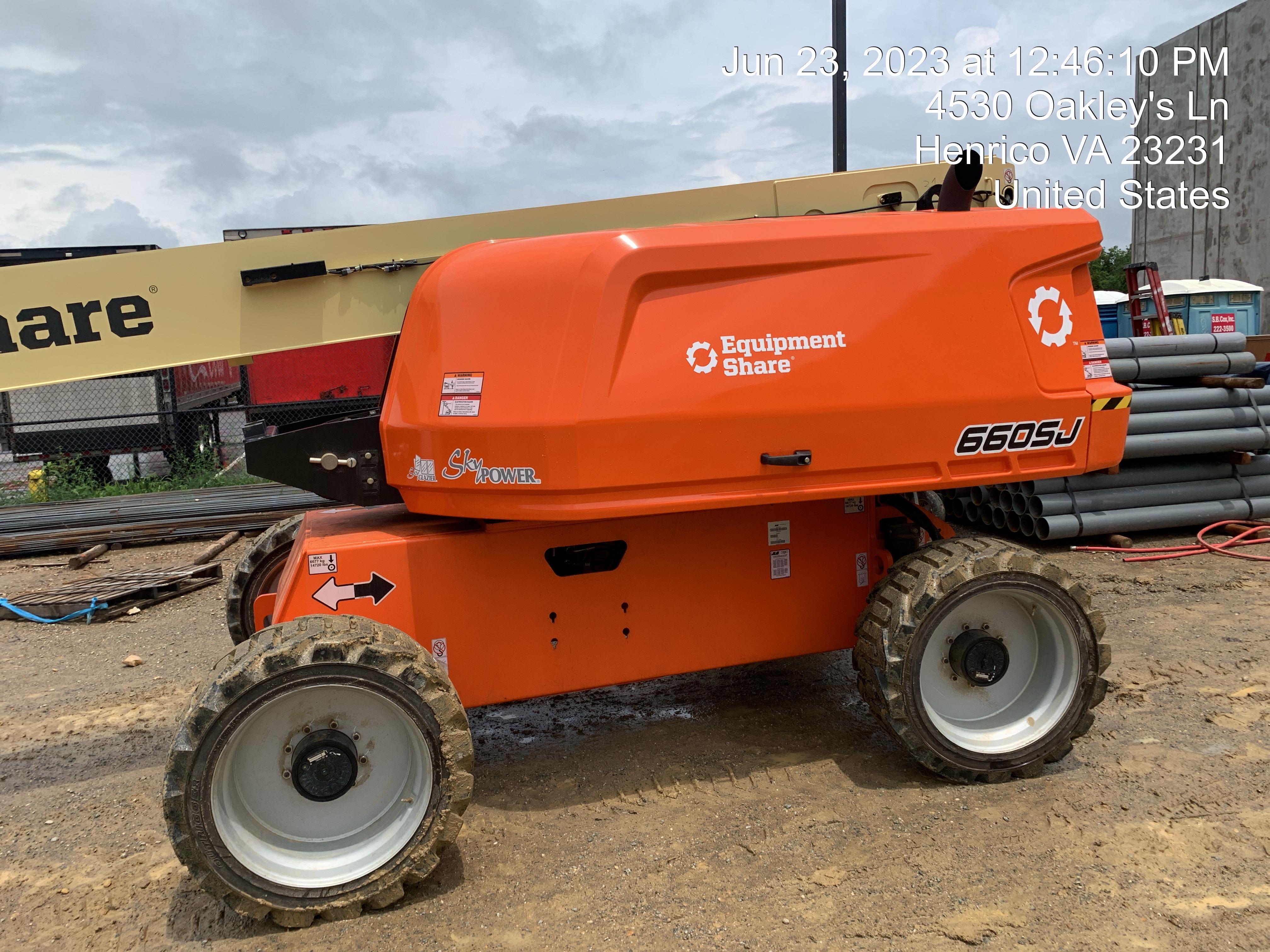 2023 JLG 660SJ