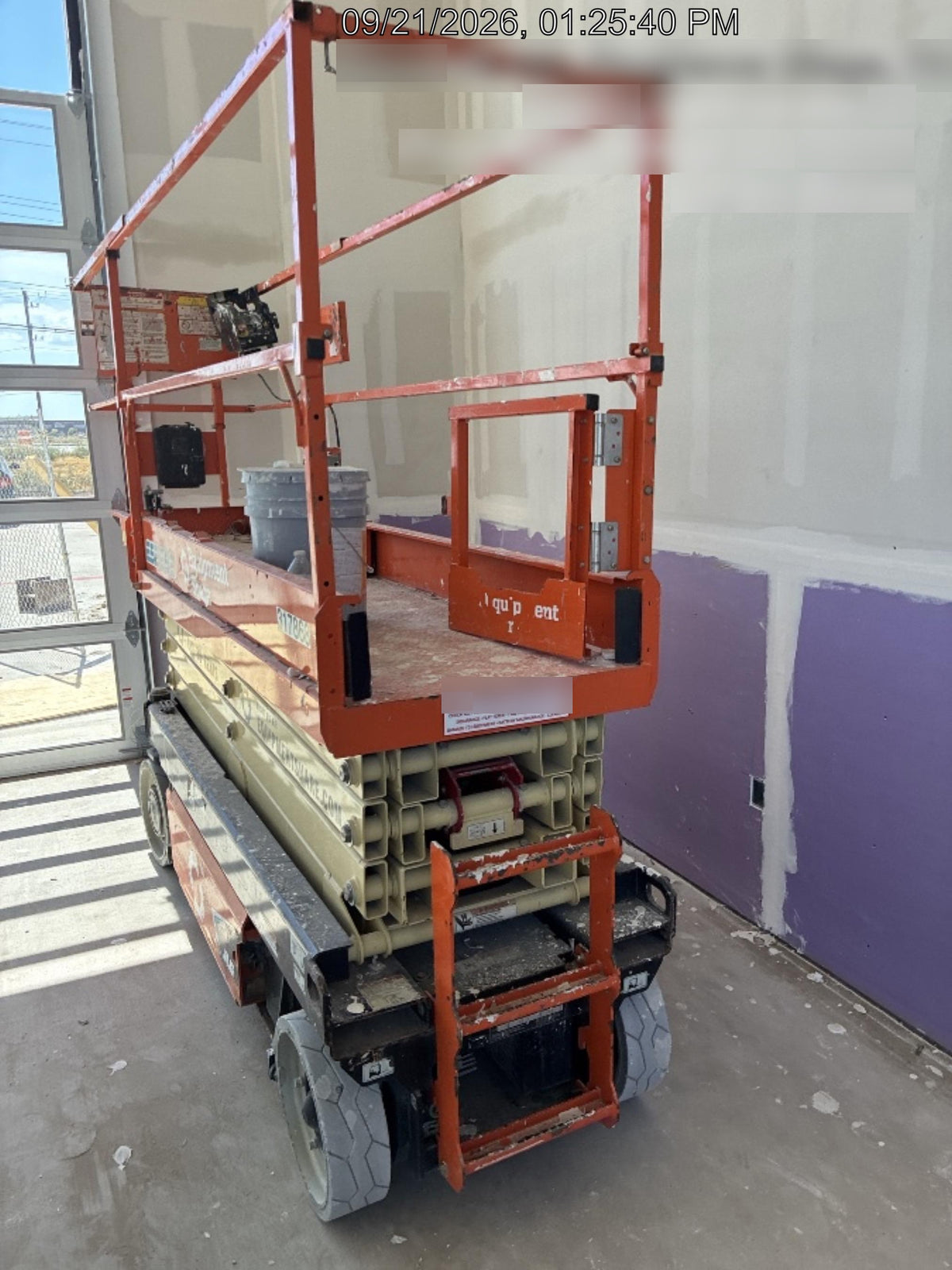 2023 JLG ES2632