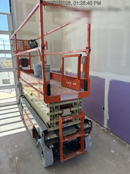 2023 JLG ES2632