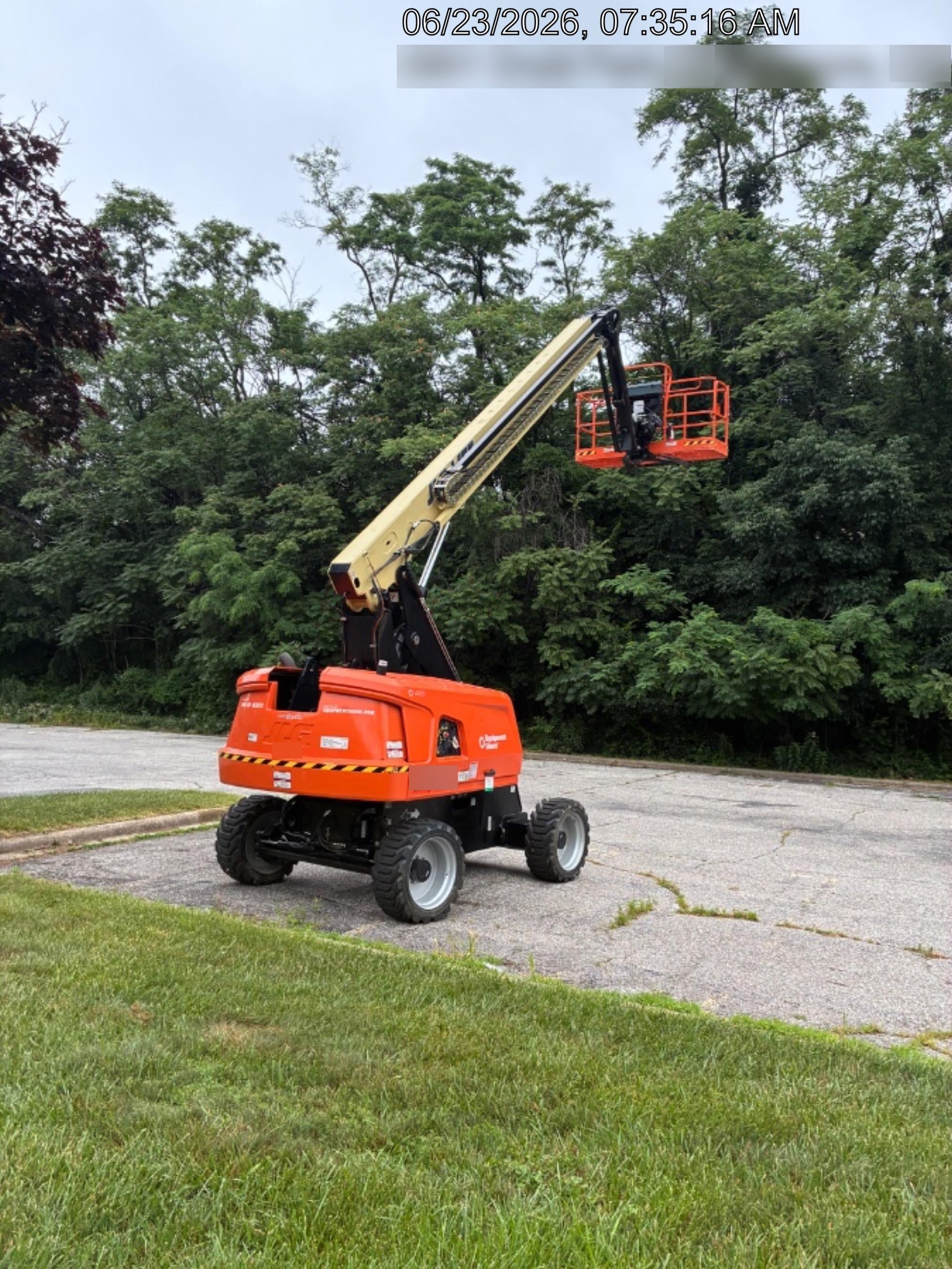 2025 JLG 660SJ