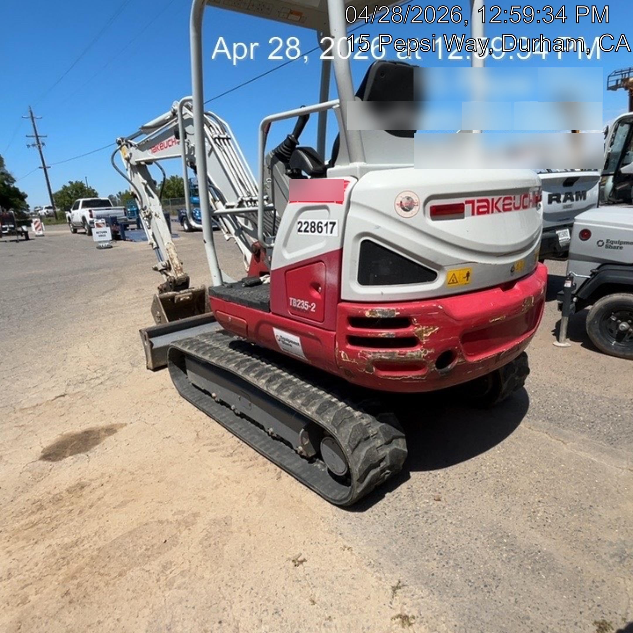 2022 TAKEUCHI TB235-2R