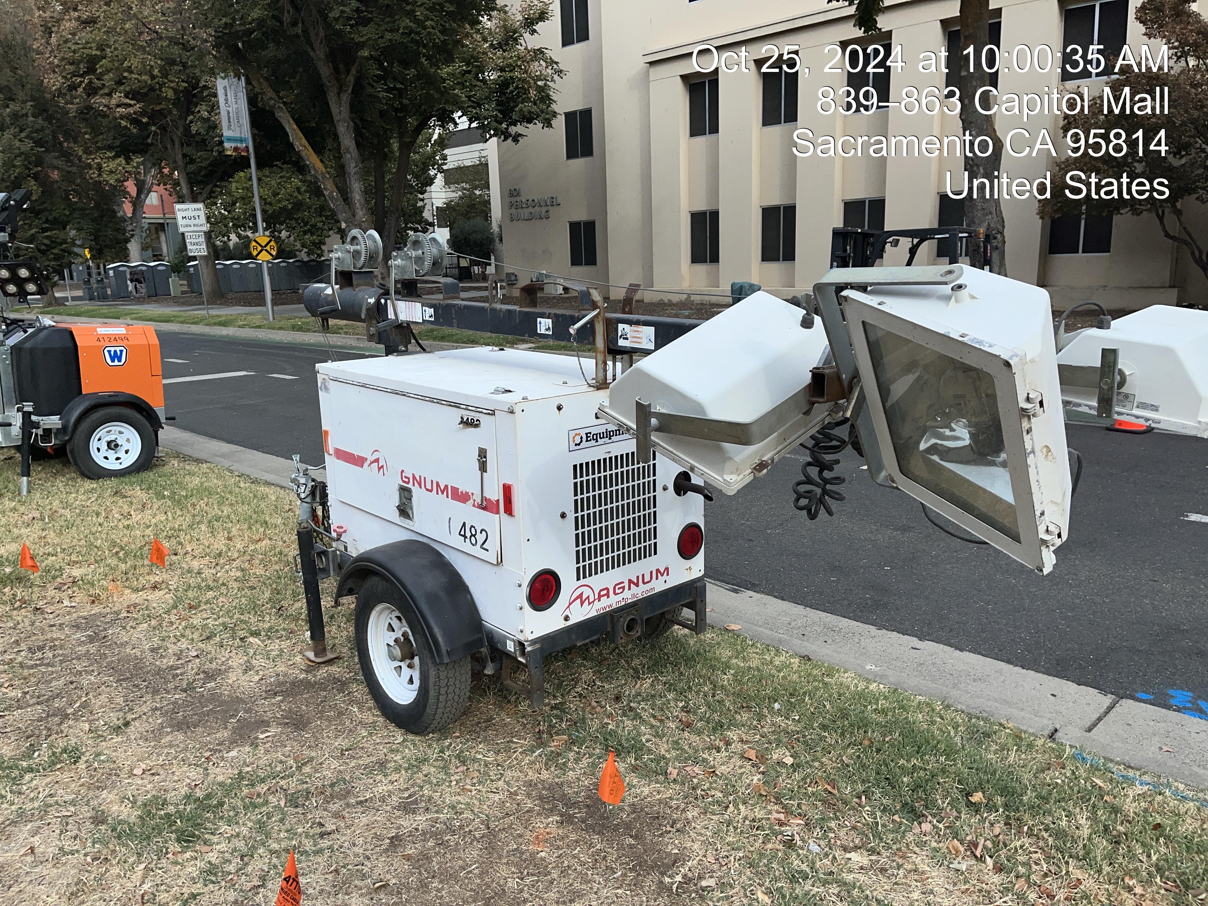 2013 Magnum MLT3060M Magnum Towable Light Tower, 6kW Generator