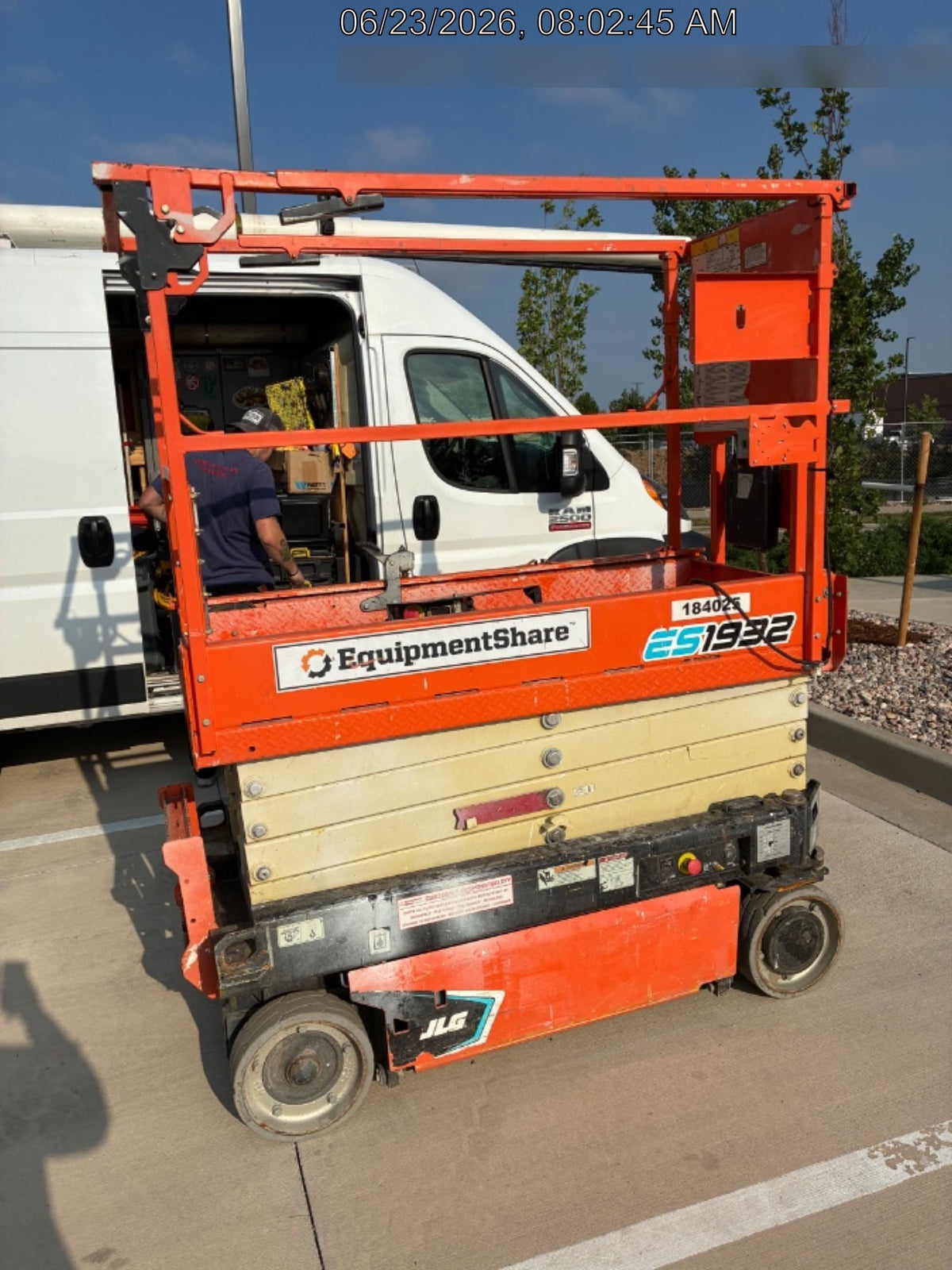 2021 JLG ES1932
