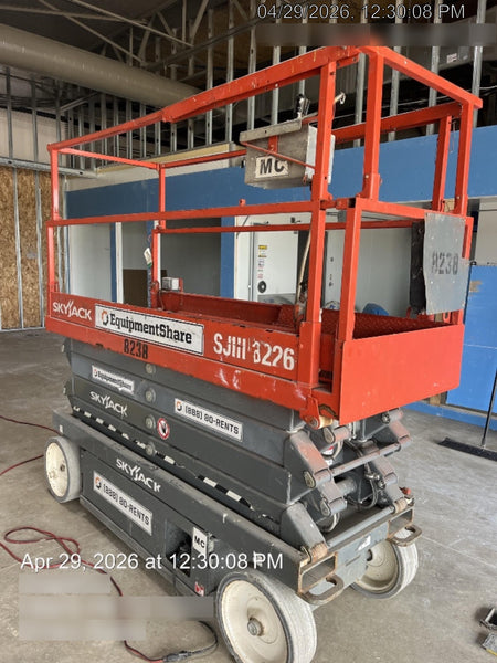 2018 Skyjack SJIII-3226 Skyjack SJIII3226 Scissor Lift w/Trojan Batteries