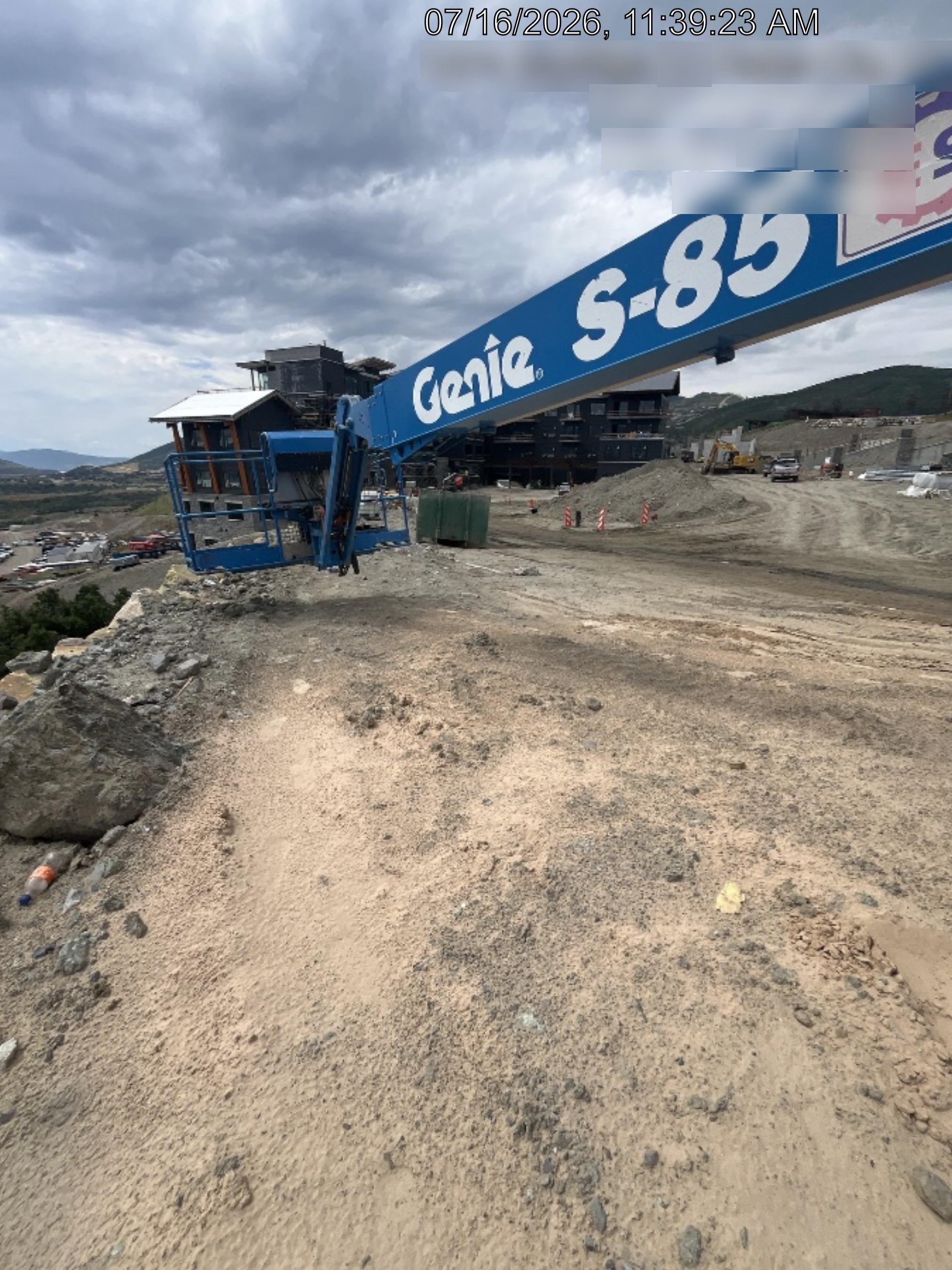 2016 GENIE S-85
