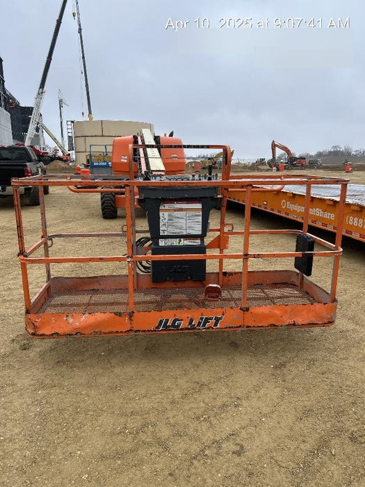 2019 JLG 660SJ