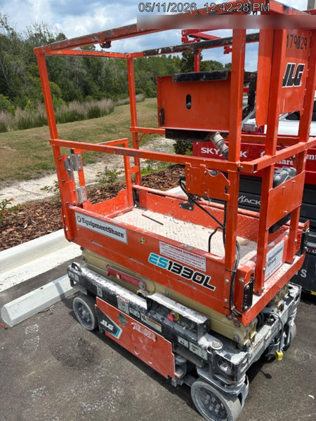 2021 JLG ES1330L