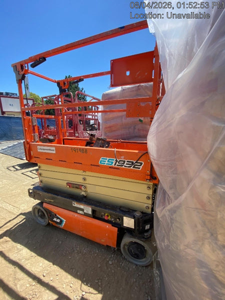 2021 JLG ES1932