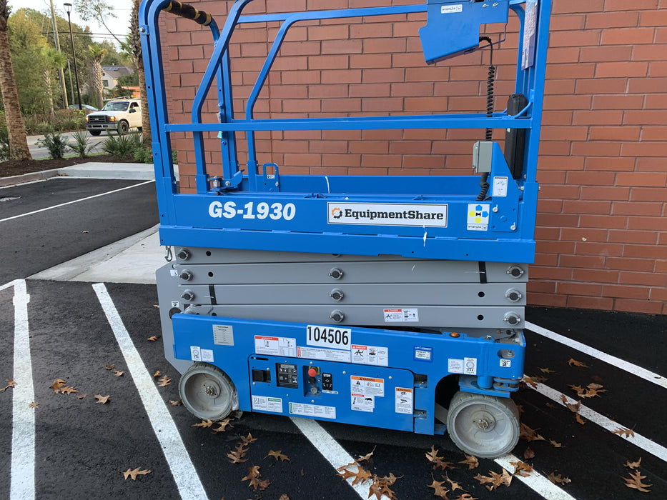 2020 Genie GS-1930 Fixed rails with chain entry gate - Pre A92.20