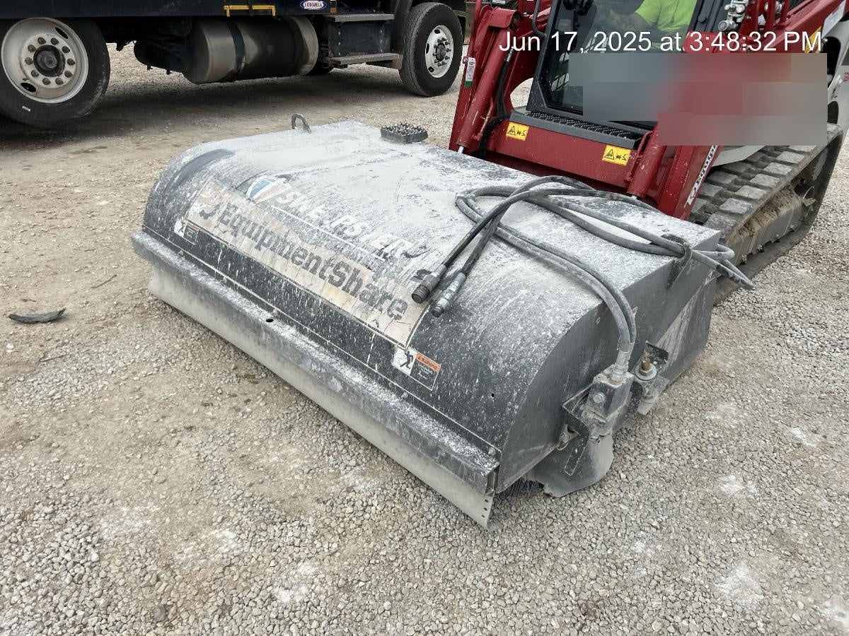 2019 PALADIN Sweepster SB72