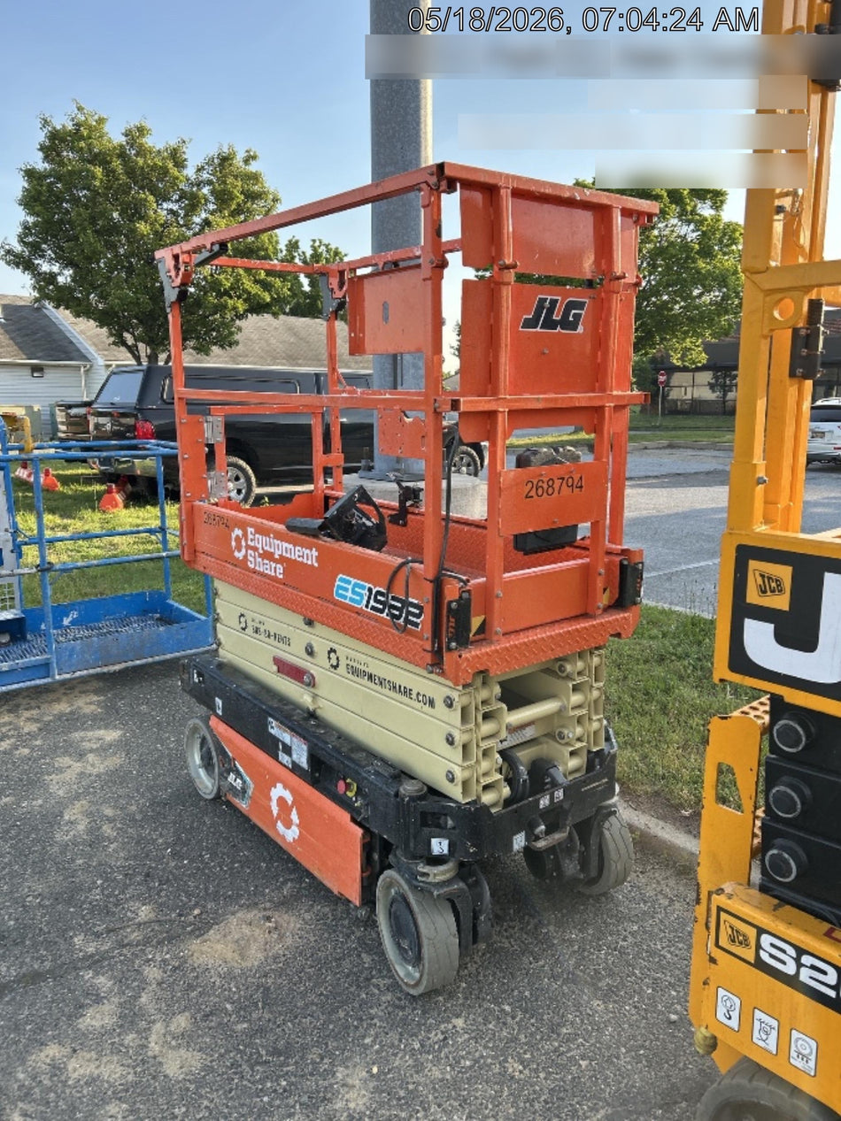 2022 JLG ES1932