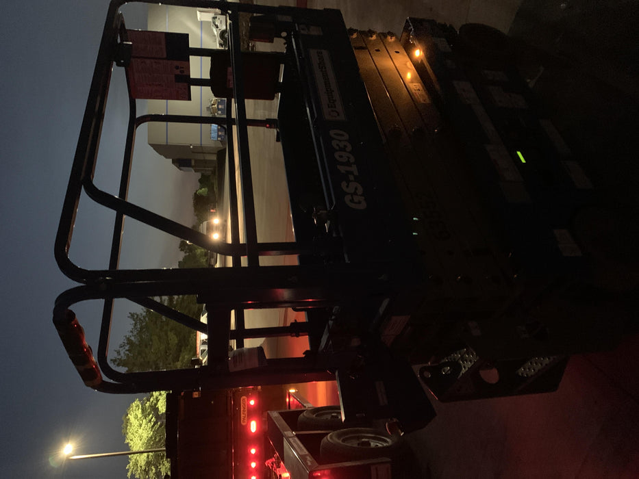 2020 Genie GS-1930 Solid Non Marking Tires, Beacon, Folding rails with half height swing gate