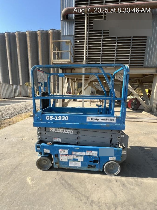 2019 Genie GS-1930 Fixed rails with chain Entry