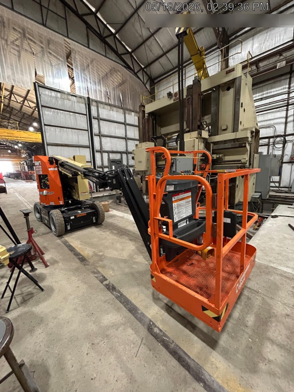 2025 JLG E300AJP