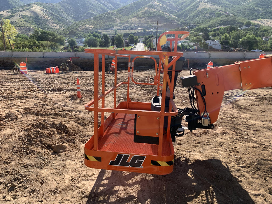 2020 JLG 600S