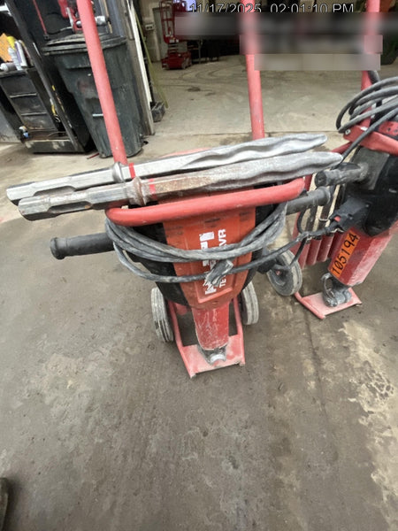 2020 HILTI TE 3000-AVR
