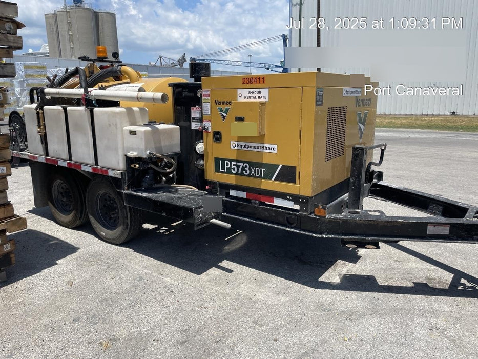 2022 Vac-Tron LP573XDT T4 Koehler Diesel Engine, 500 Gallon Debris Tank, x2 100 Gallon Water Tanks