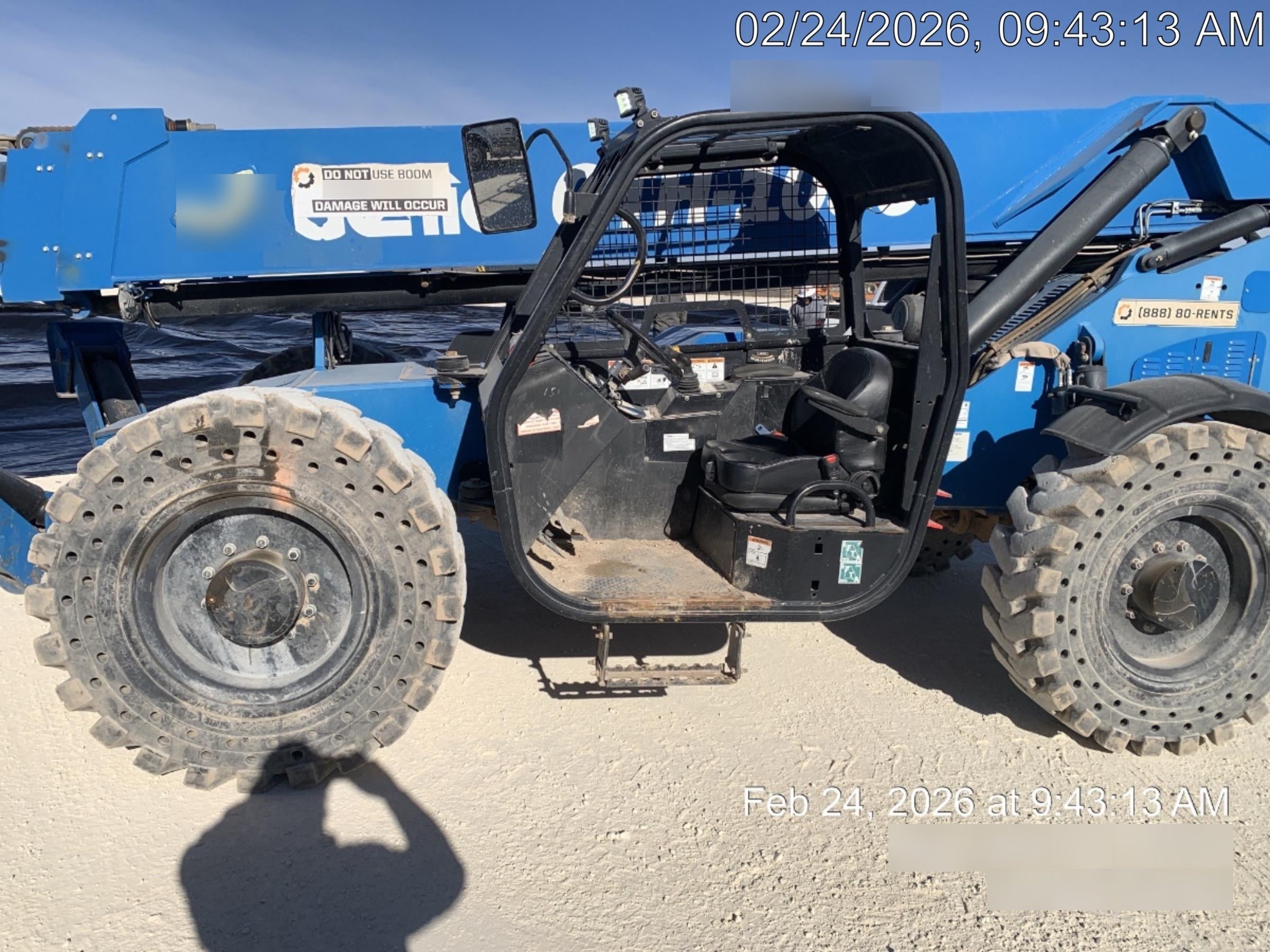 2018 Genie GTH-1056 GTH-1056 w/Open ROPS, Solid Tires, Work Lights, 60" carriage/forks, cab mesh, beacon