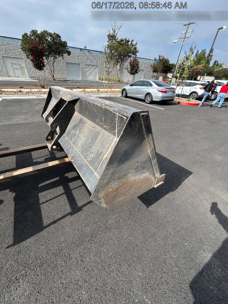 2025 JLG 1001100823