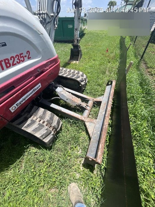 2020 TAKEUCHI TB235-2R