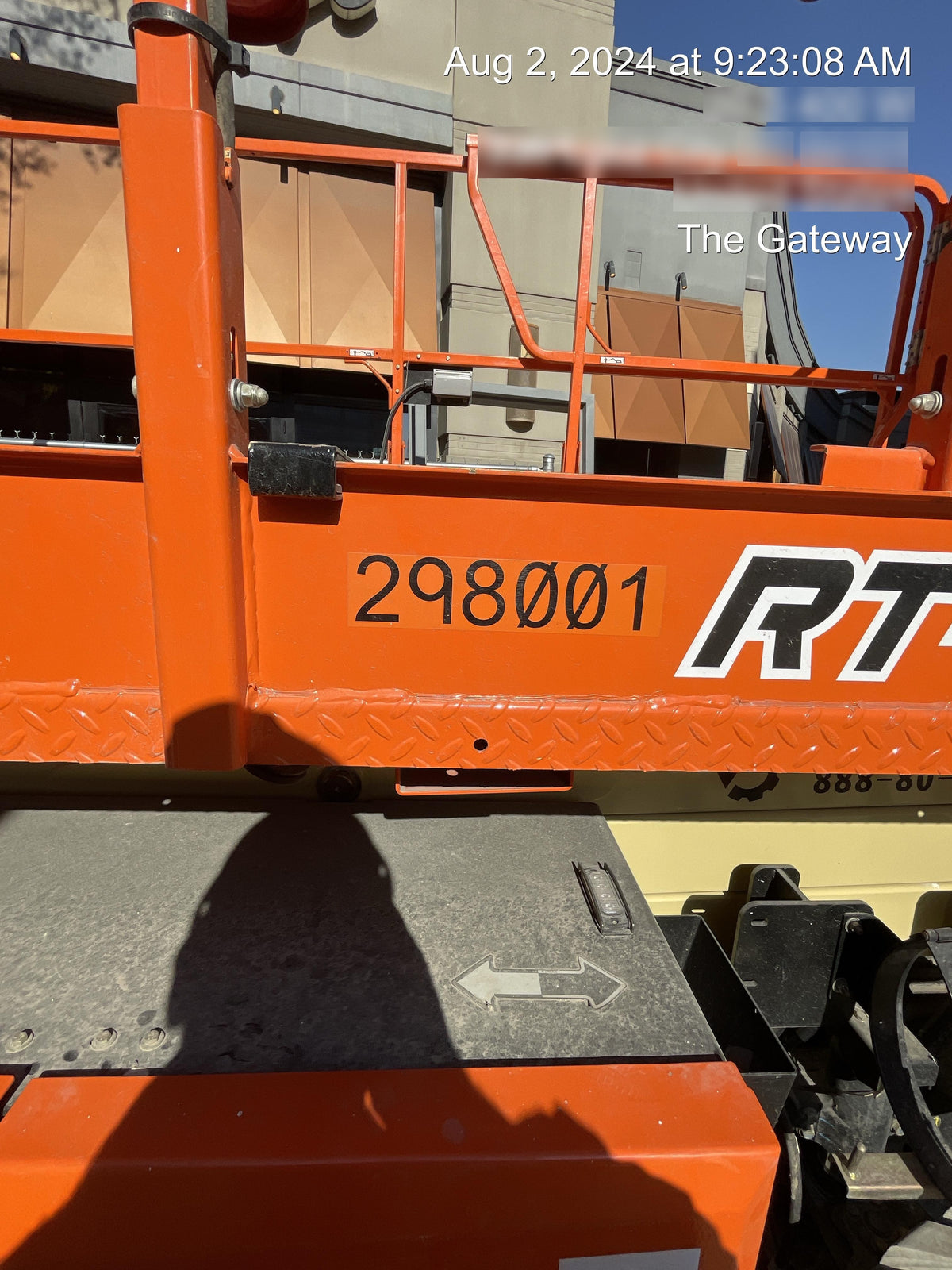 2023 JLG RT4069