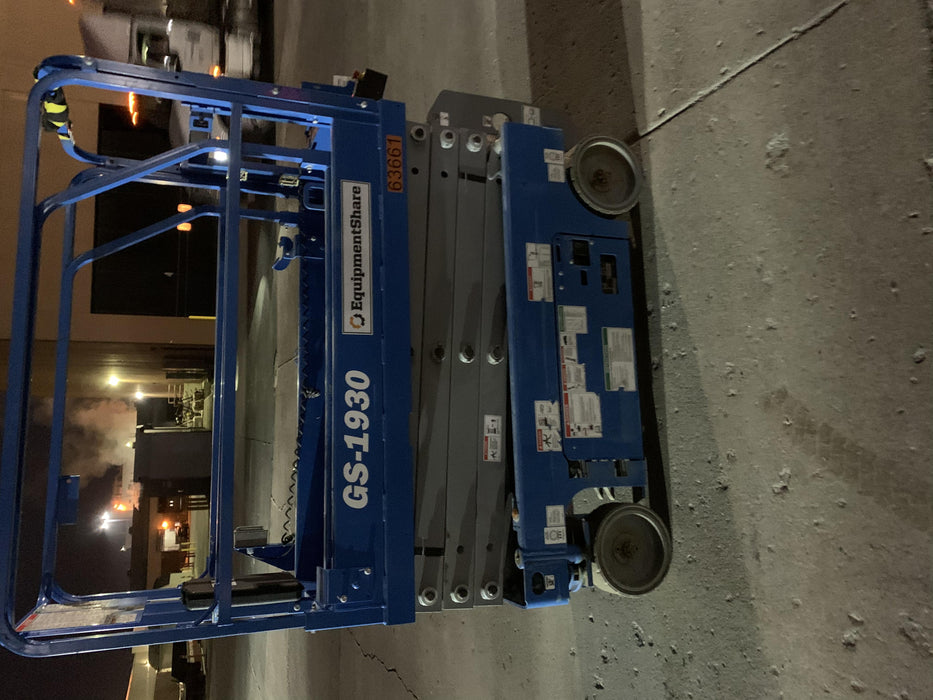 2020 Genie GS-1930 Solid Non Marking Tires, Beacon, Folding rails with half height swing gate