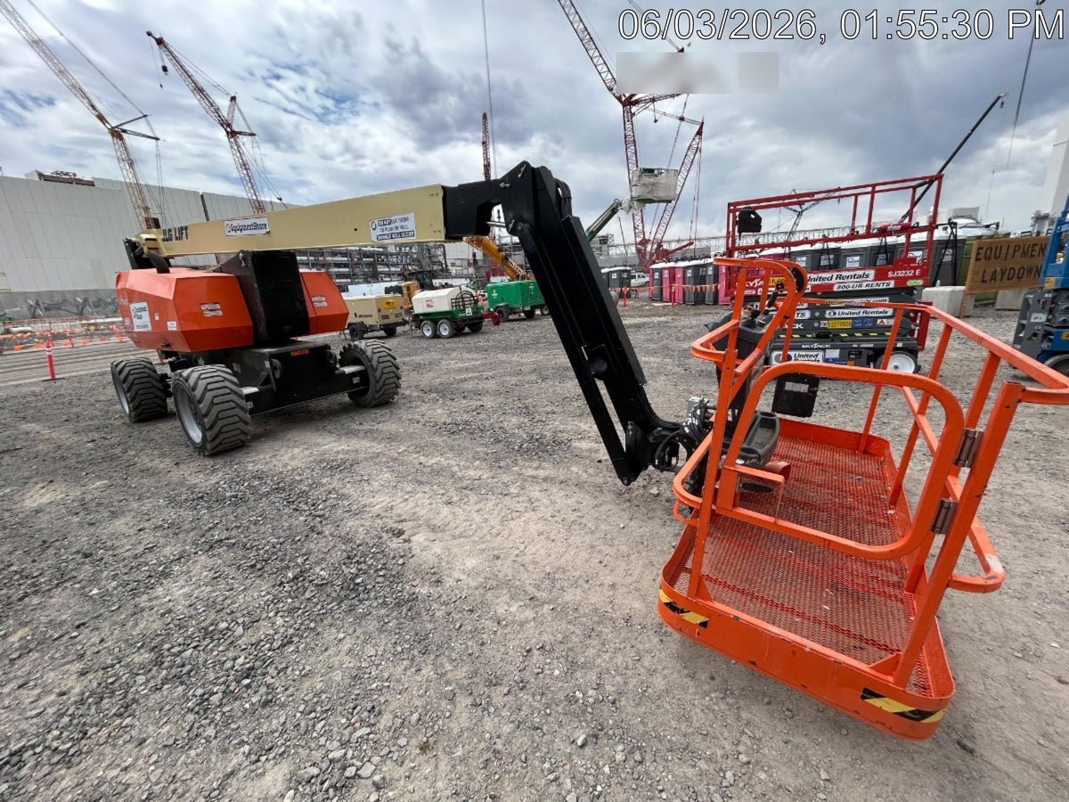 2023 JLG 800AJ