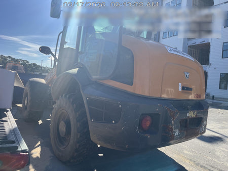 2022 CASE 221F