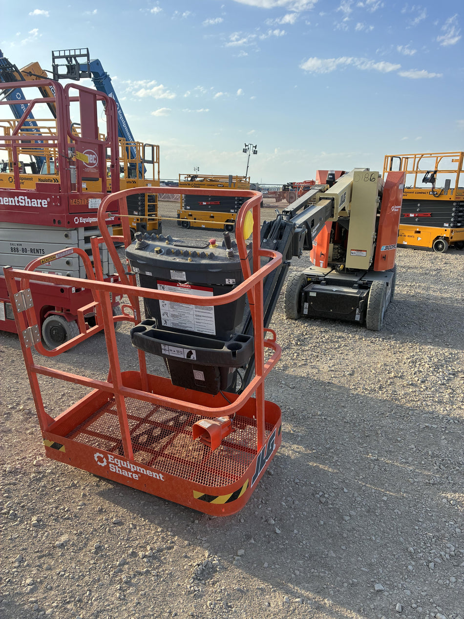 2026 JLG E300AJP