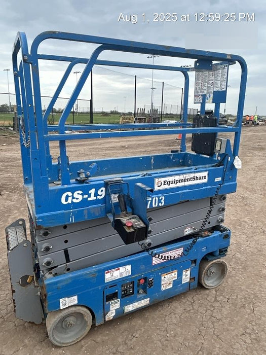 2019 Genie GS-1930 Fixed rails with chain Entry