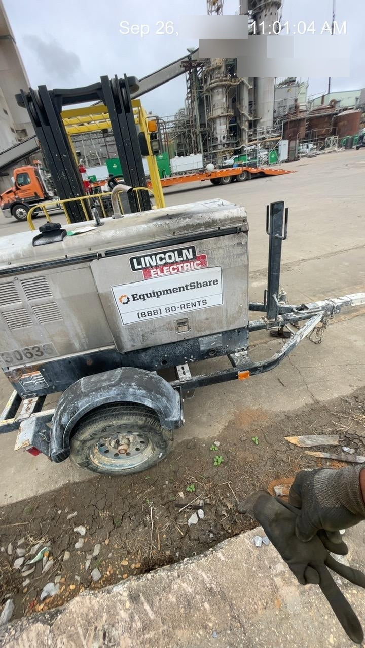 2019 Lincoln Electric Vantage 322 Welder Ready-Pak 3, Two wheel trailer, Fender and Light kit, Cable Rack