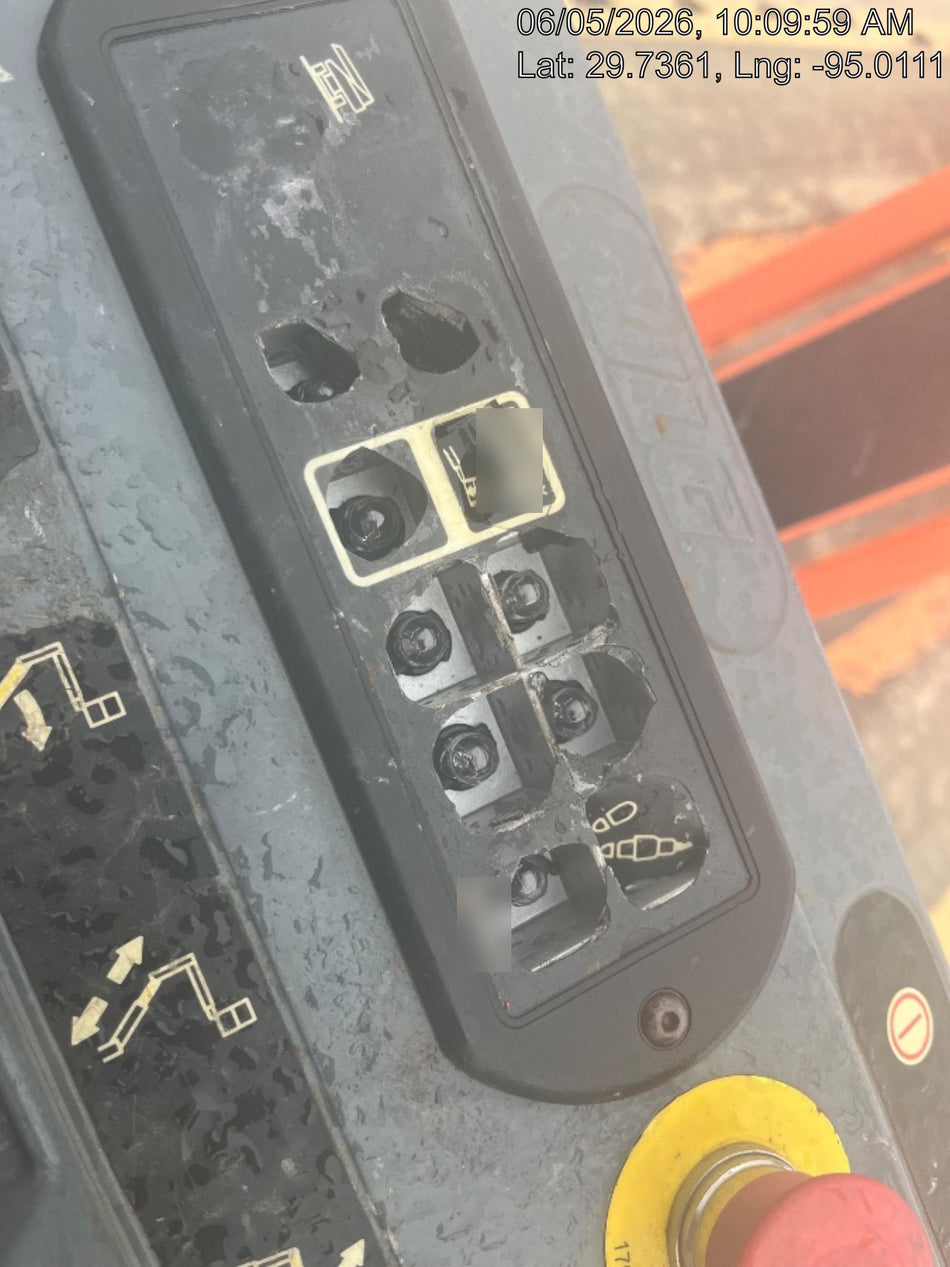 2019 JLG 800AJ