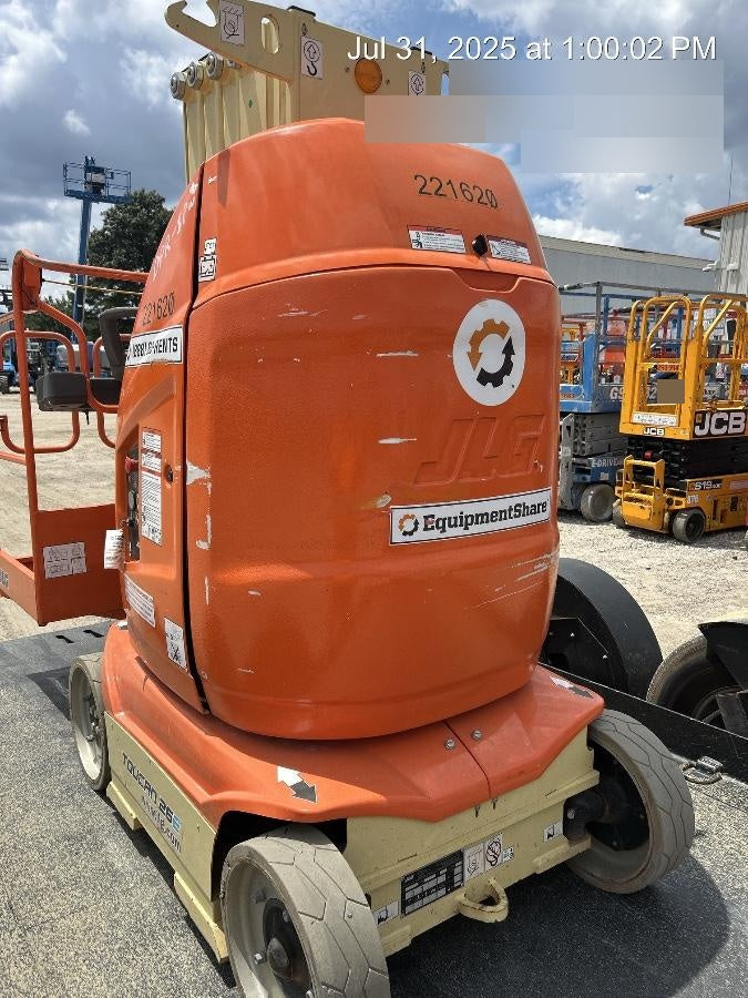 2022 JLG 26E
